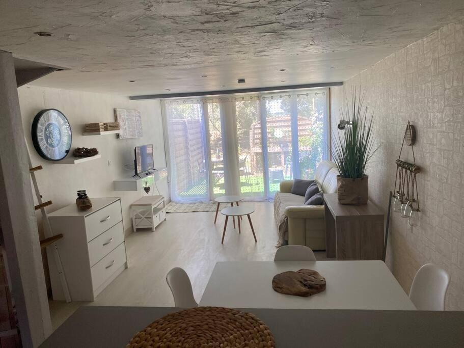 Un Duplex Pour 4 Personne Residence De Vacances Arles Exterior photo